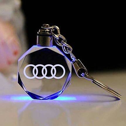 Audi logolu 3D Crsytal Led ışıklı Anahtarlık 
