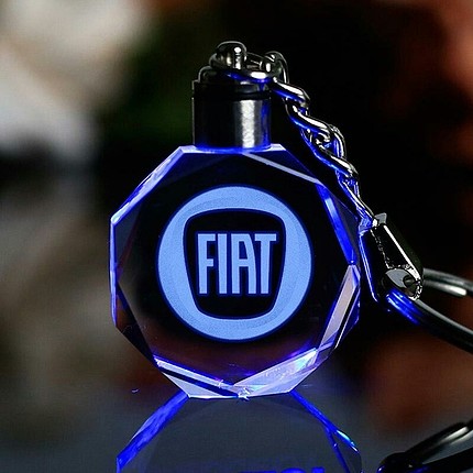 FİAT logolu 3D Crsytal Led ışıklı Anahtarlık 
