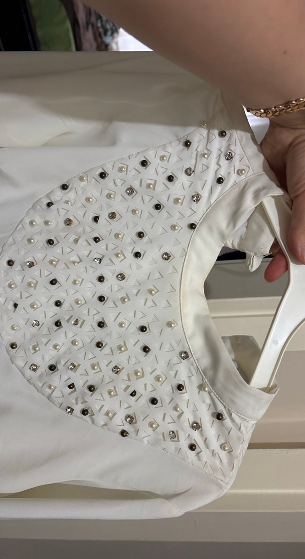 Düğmeli İşlemeli Beyaz Hamile Bluzu - Görsel 3