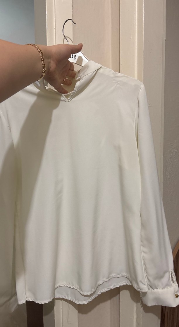 Düğmeli İşlemeli Beyaz Hamile Bluzu - Görsel 2