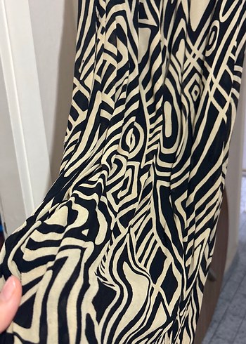 Desenli Siyah Uzun Kadın Elbise - Görsel 2