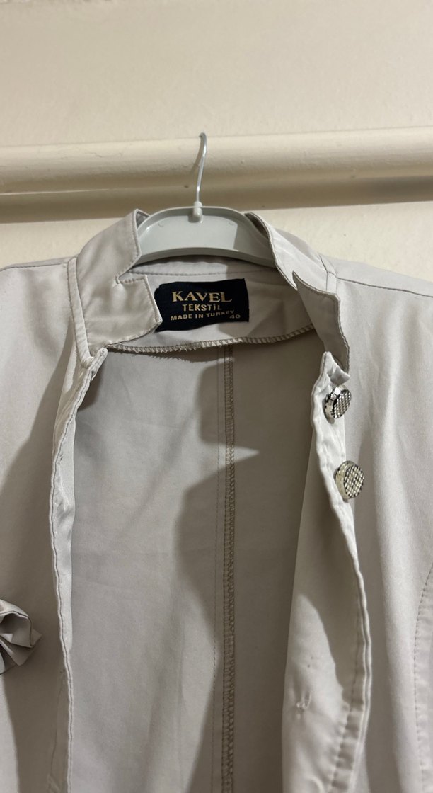 Düğmeli Beyaz Uzun Keten Trençkot - Görsel 4