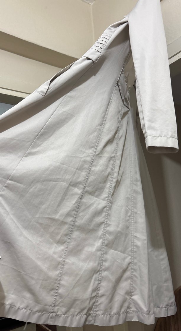 Düğmeli Beyaz Uzun Keten Trençkot - Görsel 5