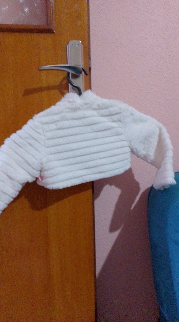 Kız Çocuk Beyaz Kürk Detaylı Bolero - Görsel 4