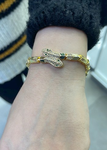 Zincir Detaylı Yılan Desenli Altın Bileklik - Görsel 3