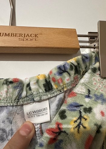 Yeşil Çiçek İşlemeli Rahat Pijama Takımı - Görsel 3