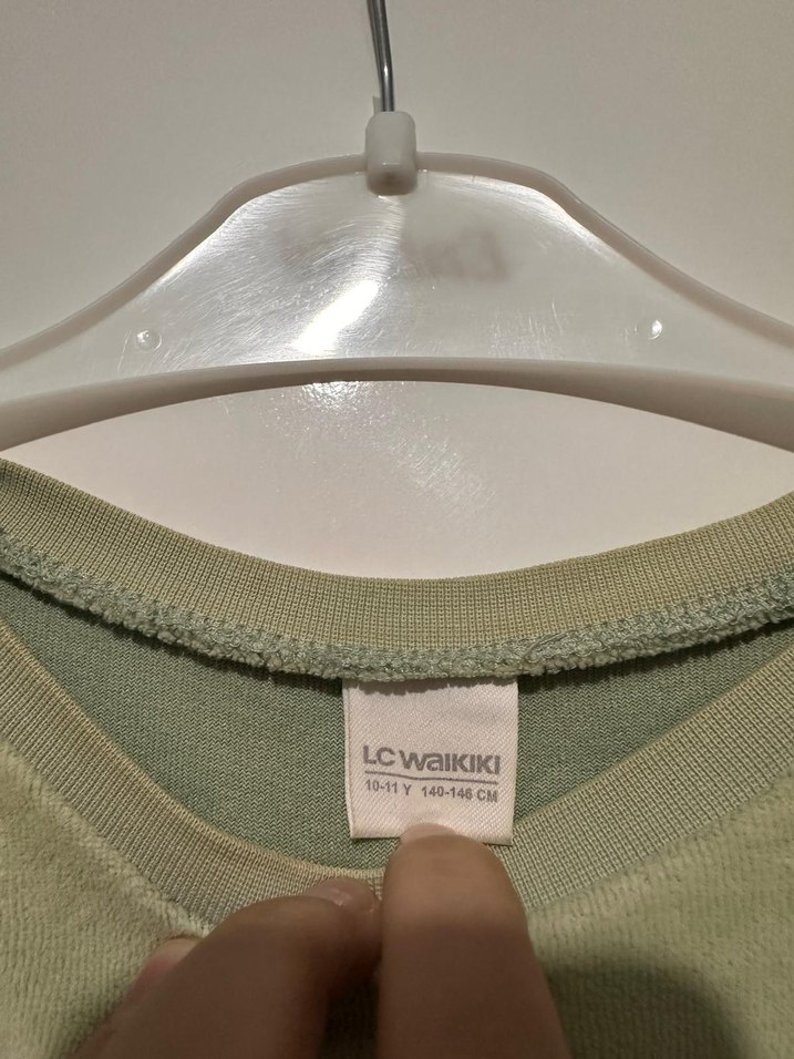 Yeşil Çiçek İşlemeli Rahat Pijama Takımı - Görsel 2