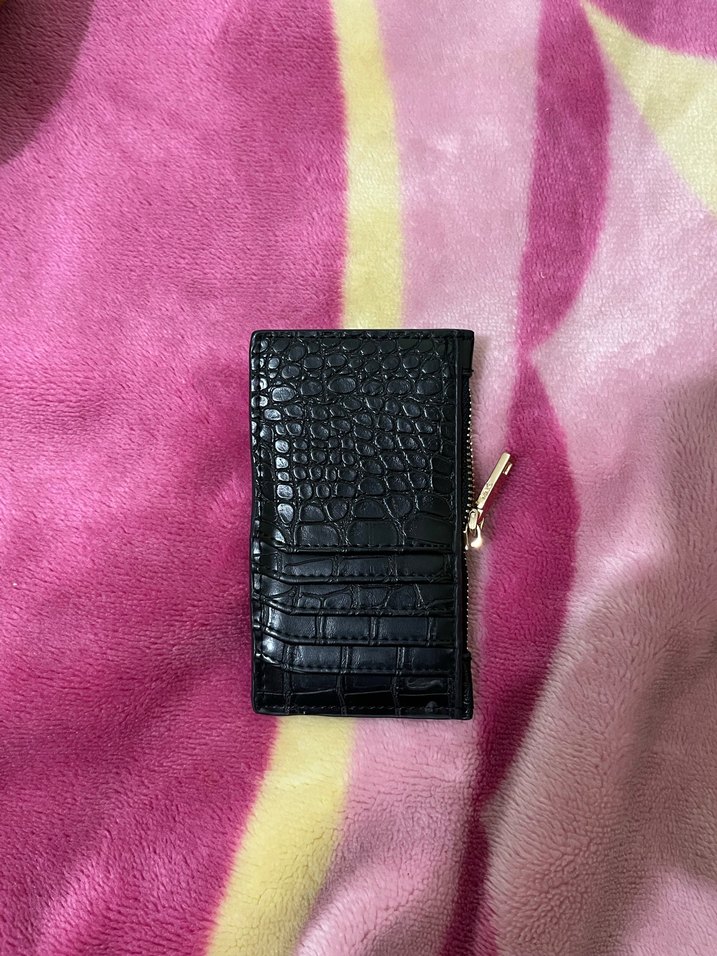 Mango Siyah Yılan Derisi Desenli Fermuarlı Deri Cüzdan - Görsel 2