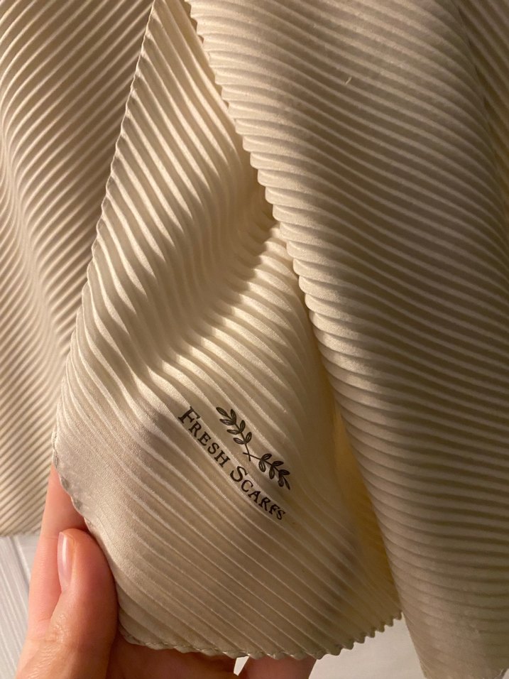 Fresh Scarfs Bej (Orijinal) Piliseli Eşarp - Görsel 4