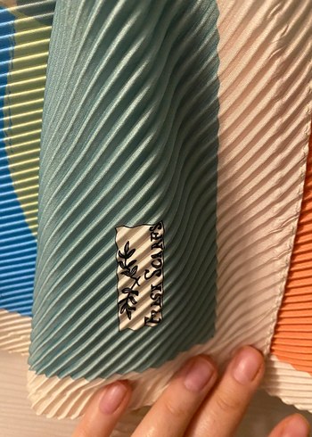 Fresh Scarfs (Orijinal) Renkli Piliseli Eşarp - Görsel 3