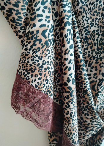 Leopar Desenli Kahverengi Mini İp Askılı Gecelik - Görsel 4