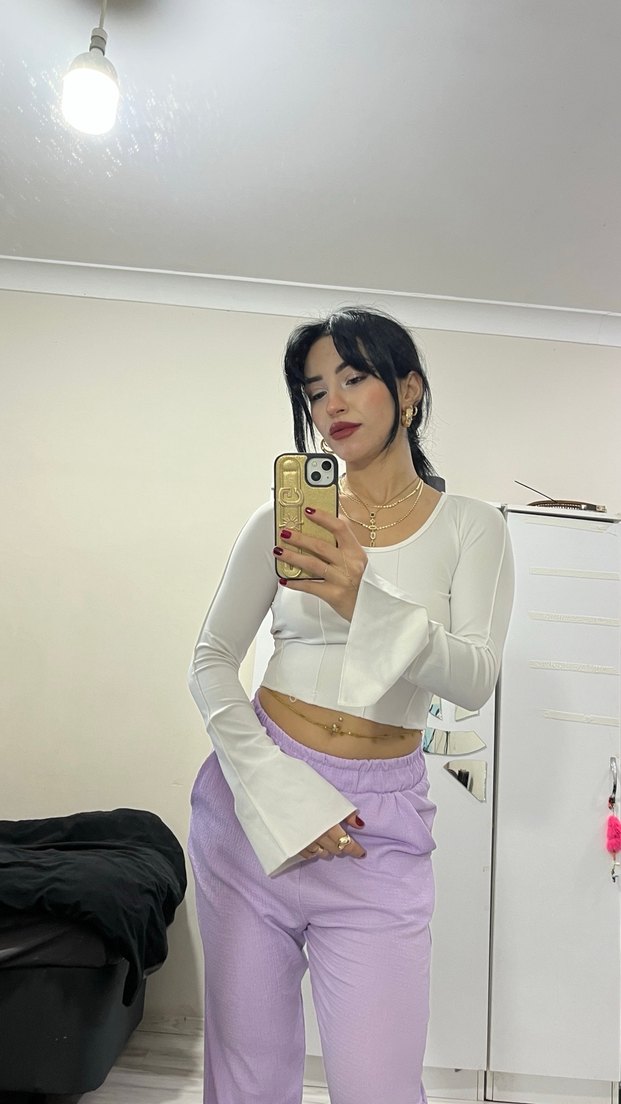 Beyaz Yüksek Yakalı Uzun Kollu Crop Top - Görsel 2