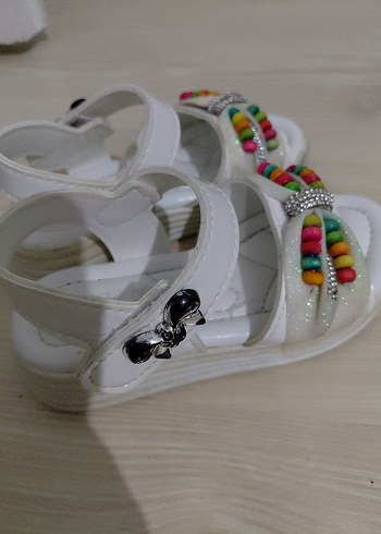 Boncuk Detaylı Renkli Kız Çocuk Sandalet - Görsel 3