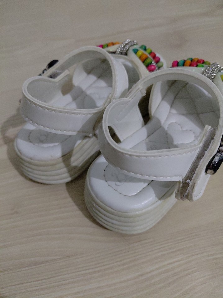 Boncuk Detaylı Renkli Kız Çocuk Sandalet - Görsel 4