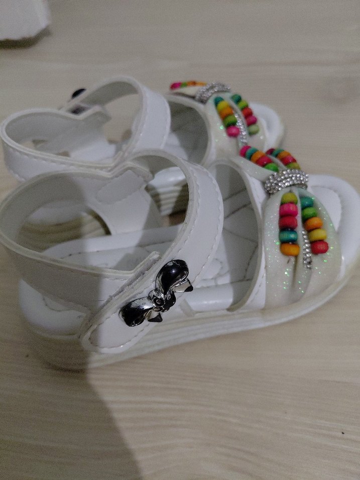 Boncuk Detaylı Renkli Kız Çocuk Sandalet - Görsel 3