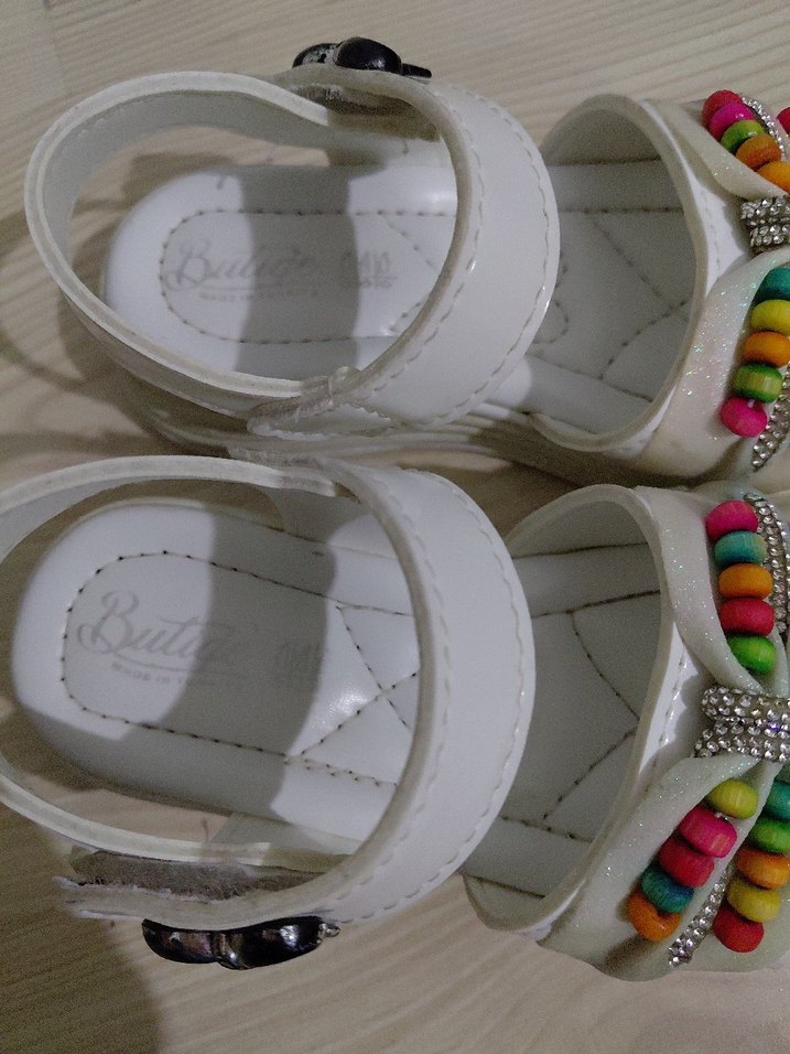 Boncuk Detaylı Renkli Kız Çocuk Sandalet - Görsel 2