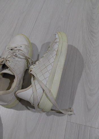 Beyaz Bağcıklı Kadın Spor Ayakkabısı - Görsel 5