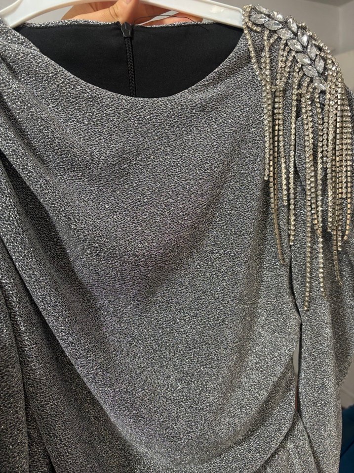 Gri Drapeli Uzun Kollu Uzun Abiye Elbise - Görsel 2