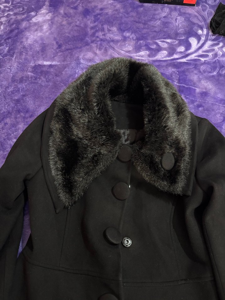 Siyah Kürk Yaka Kaban - Görsel 2