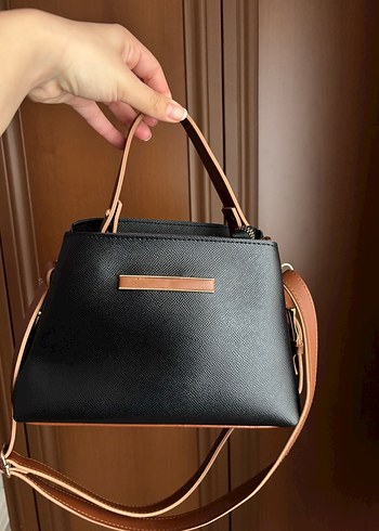 Siyah kol çantası - Görsel 2