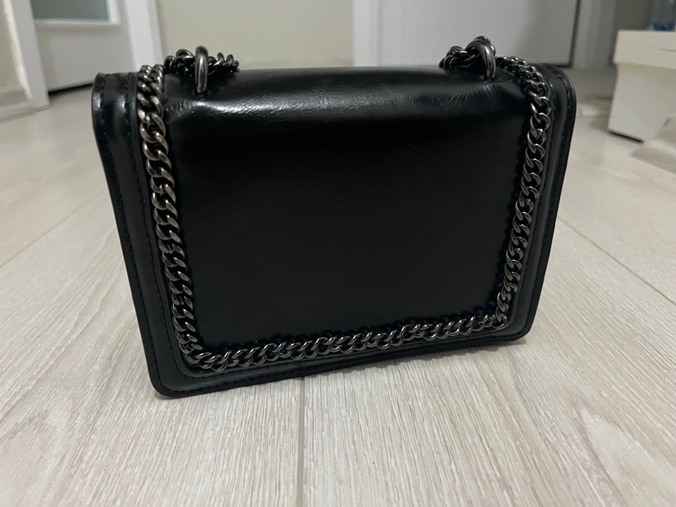 Zincir Detaylı Siyah Deri Zara mini çanta - Görsel 5