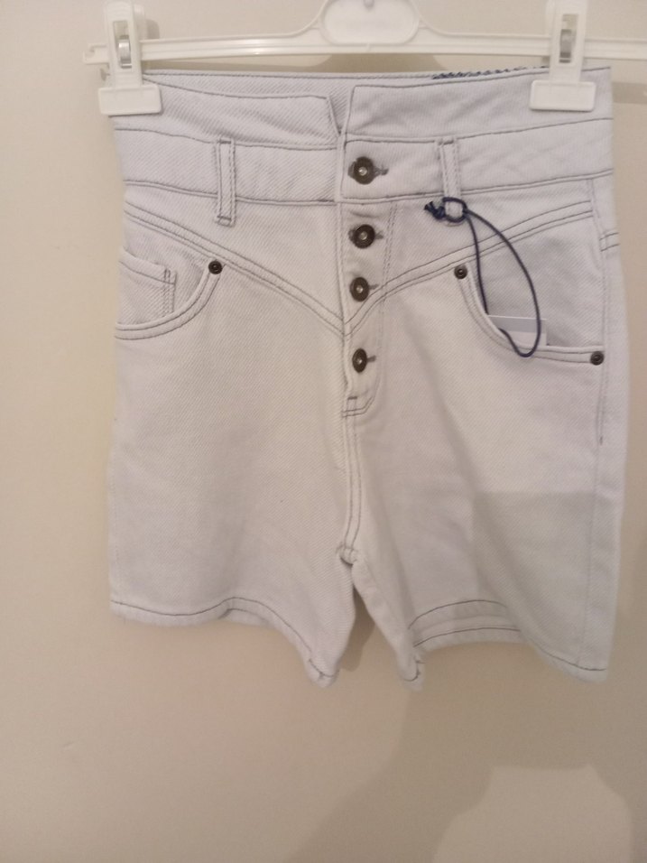 Düğmeli Buzul Mavi Kadın Kot Şort - Görsel 3