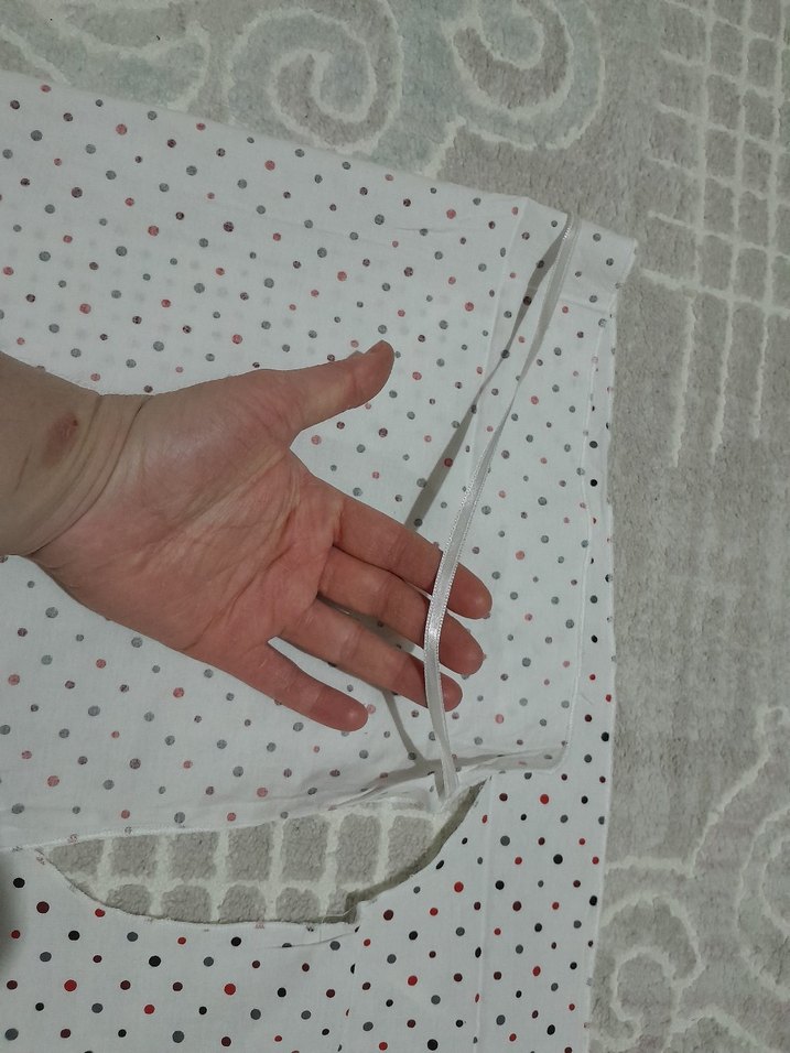 Gri Puantiyeli Emzirme önlüğü - Görsel 3