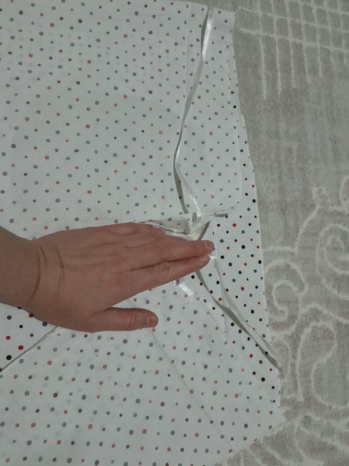 Gri Puantiyeli Emzirme önlüğü - Görsel 4