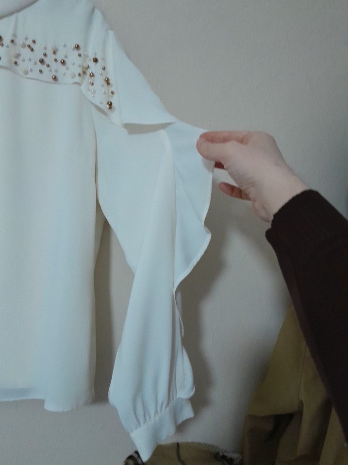 Kadın Beyaz Uzun Kollu Fırfırlı Gömlek - Görsel 2