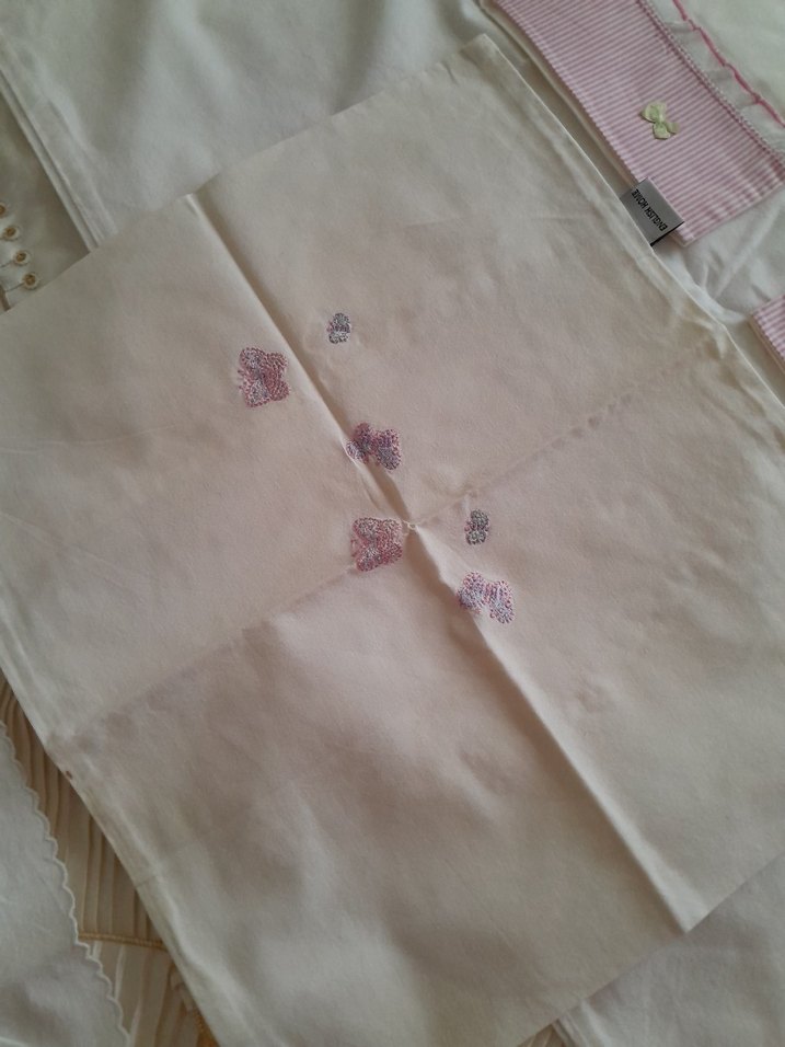 Nakışlı Beyaz Pastel Nevresim ve Çarşaf Takımı - Görsel 5