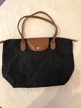 Longchamp canta