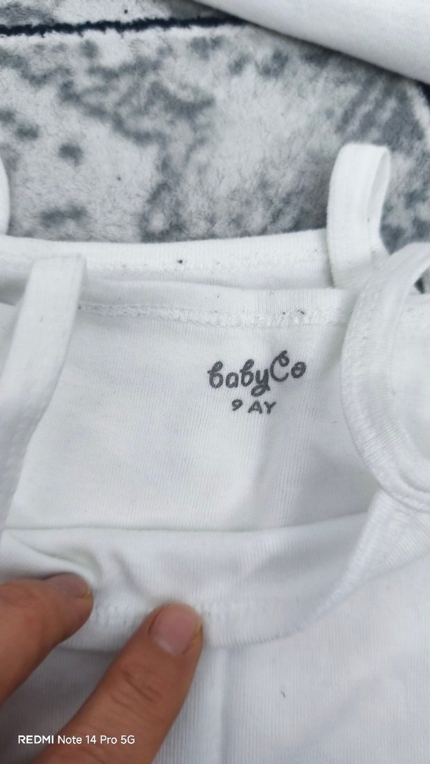 Beyaz Çocuk Atlet - Görsel 3