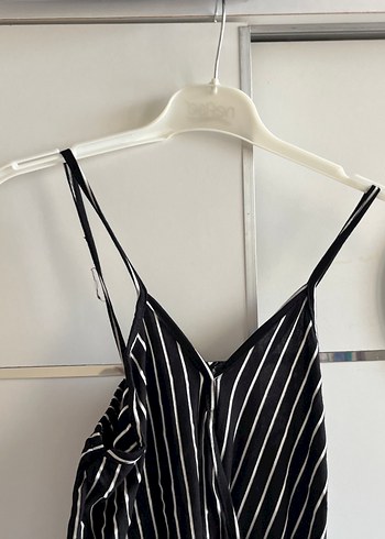 Çizgili Pilili Siyah Kadın Tulum - Görsel 2