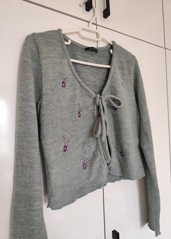 Gri Nakışlı Örgü Kadın Hırka - Görsel 2