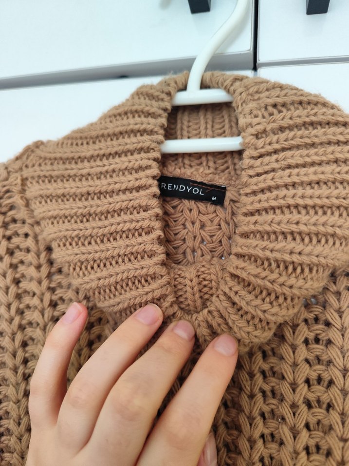 Bohem Tarzında Boğazlı Örgü Kadın Kazak - Görsel 3