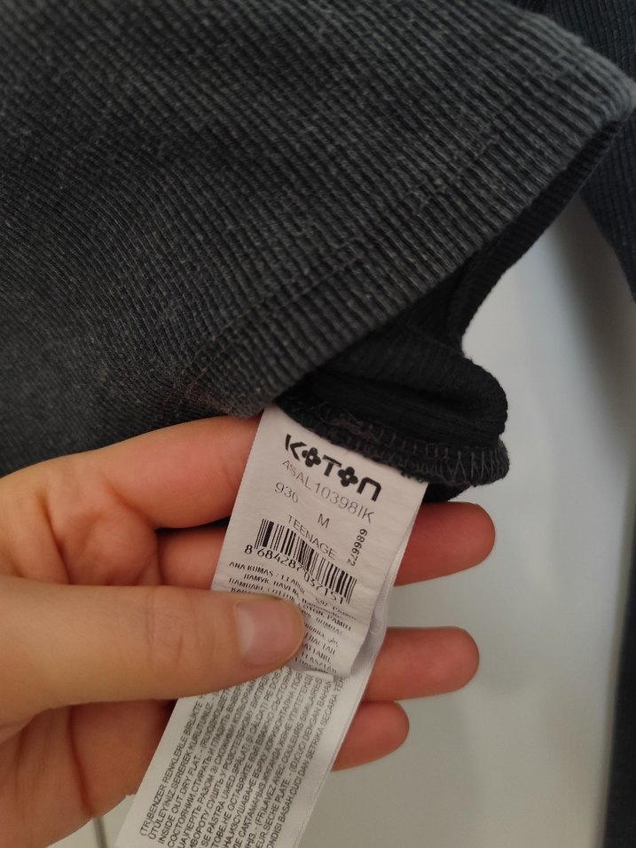 Gri Uzun Kollu Crop Top - Görsel 4