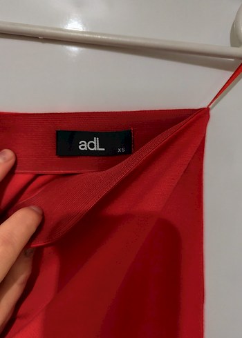 Parlak Kırmızı Midi Kalem Etek - Görsel 2