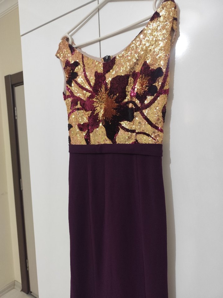 Bordo İşlemeli Drapeli Uzun Abiye Elbise - Görsel 3