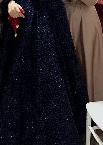 Uzun Kollu Nakışlı Lacivert Abiye Elbise - Görsel 3