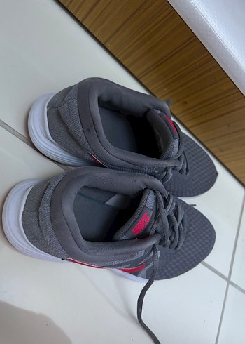 Gri Nike Spor Ayakkabı Elastik Bağcıklı - Görsel 2