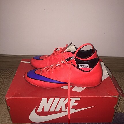Nike halisaha ayakkabisi