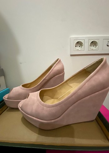 Pudra Süet Kadın Dolgu Topuklu Ayakkabı - Görsel 3