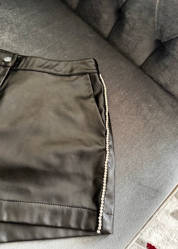 Kadın Siyah Mini Deri Şort - Görsel 3