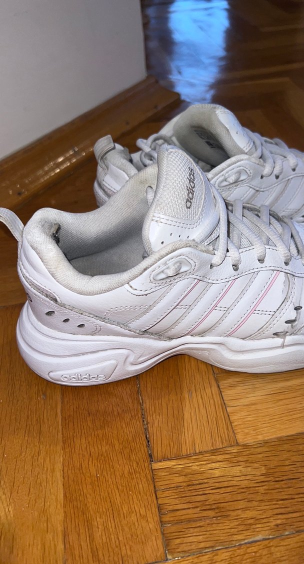 Beyaz Bağcıklı Kadın Spor Ayakkabı - Görsel 4