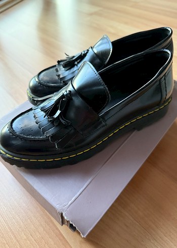 Kadın Siyah Püsküllü Loafer Ayakkabı - Görsel 2