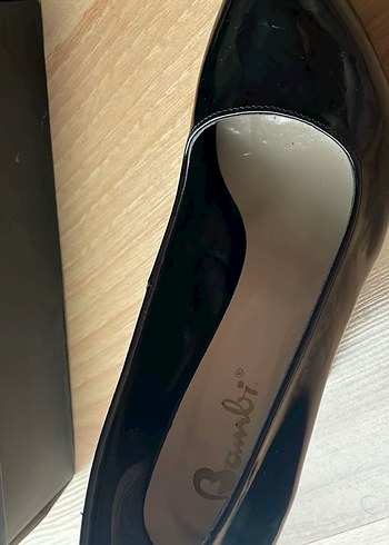 Bambi-36 numara siyah rugan topuklu - Görsel 3