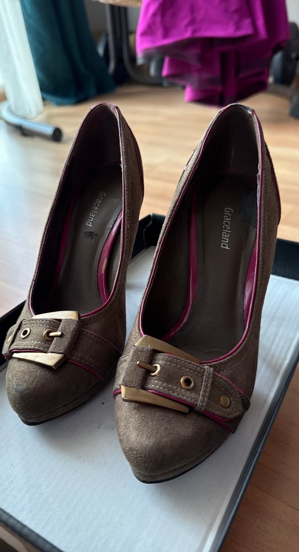 Kahverengi Süet Tokalı 36 Numara Topuklu Ayakkabı - Görsel 5