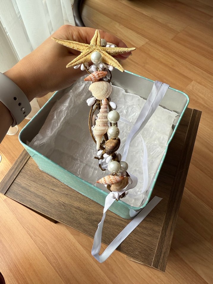 Deniz yıldızlı ve deniz kabuklu taç - Görsel 4