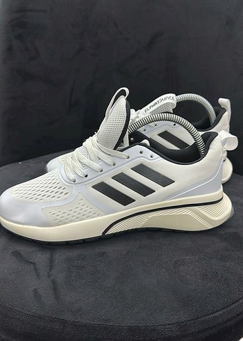 Adidas 40