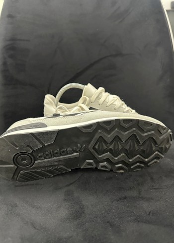 Adidas Erkek Gri Çizgili Beyaz Spor Ayakkabı - Görsel 4